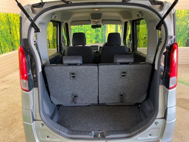 ���i�̂���������ʋ΁A���}���ɏ\���ȉ׎��X�y�[�X���m�ۂ��Ă���܂��B�Z�J���h�V�[�g��|���ƁA�傫�ȉו��̐ύڂ��\�ł���