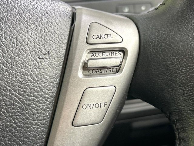 �y�N���[�Y�R���g���[���z�������H�����N���N���s�B�A�N�Z���𗣂��Ă���葬�x�ő��s���ł��A�������^�]���̕��S���y��!�����E�������ȒP�ȃX�C�b�`����Œ����ł��܂��B