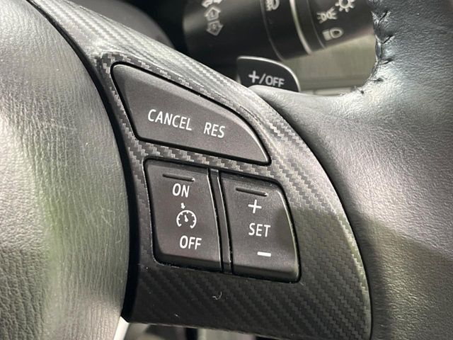 �y�N���[�Y�R���g���[���z�������H�����N���N���s�B�A�N�Z���𗣂��Ă���葬�x�ő��s���ł��A�������^�]���̕��S���y��!�����E�������ȒP�ȃX�C�b�`����Œ����ł��܂��B