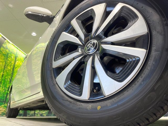 【純正15インチアルミホイール】外観にマッチした純正アルミホイールを装着しております。各種社外アルミホイールや、スタッドレスタイヤも取扱いしております。是非ご相談ください♪