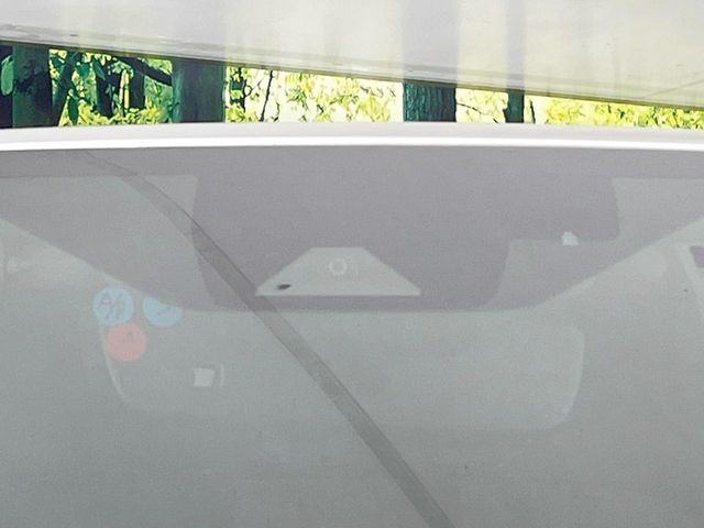 �y�g���^�Z�[�t�e�B�Z���X�z���s���ɑO���̎ԗ�����F�����A�Փ˂������Ȏ��͌x��ƃu���[�L�ŏՓˉ���Ɣ�Q�y�����A�V�X�g�B�����S�Ƀh���C�u�����y���݂��������܂��B