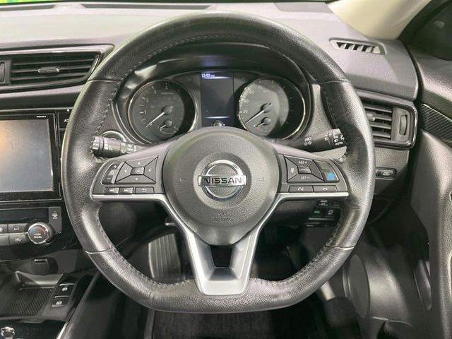 ステアリングも使用感が少なく、きれいな状態となっております♪