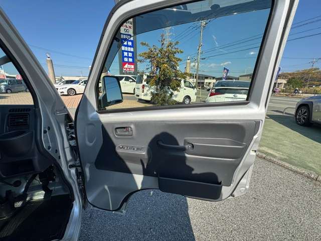 ���͂₢�E�����E���S�̎Ԍ��̑S���`�F�[���y�A�b�v���Ԍ��z�����X�ł����^�A�ǎw�薯�ԎԌ��H��𕹐݂��Ă��܂���