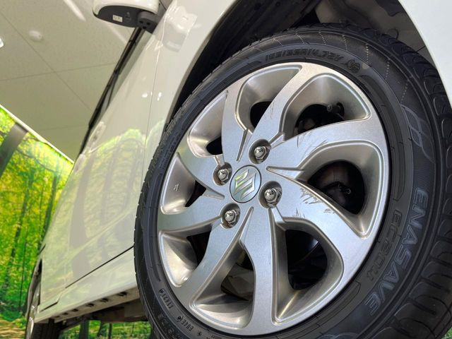 �y����14�C���`�A���~�z�C�[���z�O�ςɃ}�b�`���������A���~�z�C�[���𑕒����Ă���܂��B�e��ЊO�A���~�z�C�[����A�X�^�b�h���X�^�C�����戵�����Ă���܂��B���񂲑��k����������