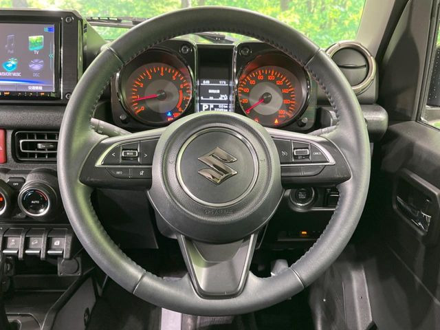 �y�����v�����X�e�A�����O�z�㎿�Ȋv���g�p���邱�ƂŁA��ɂ����������݂ƂĂ��^�]���₷���n���h���ł���