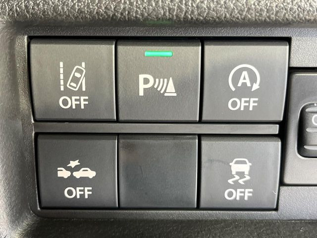 【コーナーセンサー】バンパーに付いたセンサーが障害物を検知!一定の距離に近づくとアラートで教えてくれます♪狭い駐車スペースや車庫入れ時も安心ですね☆