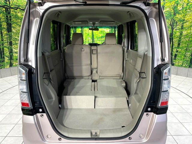 ���i�̂���������ʋ΁A���}���ɏ\���ȉ׎��X�y�[�X���m�ۂ��Ă���܂��B�Z�J���h�V�[�g��|���ƁA�傫�ȉו��̐ύڂ��\�ł���