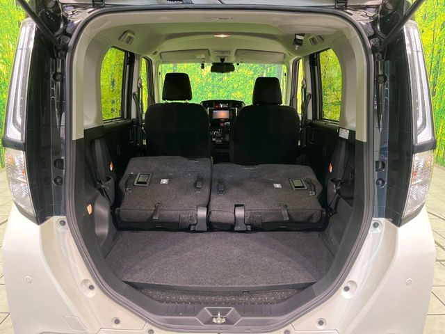 ���i�̂���������ʋ΁A���}���ɏ\���ȉ׎��X�y�[�X���m�ۂ��Ă���܂��B�Z�J���h�V�[�g��|���ƁA�傫�ȉו��̐ύڂ��\�ł���