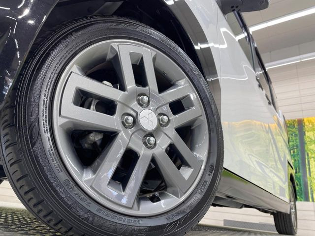 �y����15�C���`�A���~�z�C�[���z�O�ςɃ}�b�`���������A���~�z�C�[���𑕒����Ă���܂��B�e��ЊO�A���~�z�C�[����A�X�^�b�h���X�^�C�����戵�����Ă���܂��B���񂲑��k����������