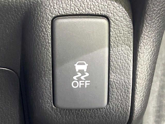 �y������h�~���u�z�ԗ��̉���������m����ƁA�����I�Ɏԗ��̐i�s������ۂ悤�Ɏԗ��𐧌䂵�܂��B�J�̓��ȂǊ���₷���H�ʏ󋵂ł����S�ȉ^�]���\�ł��B