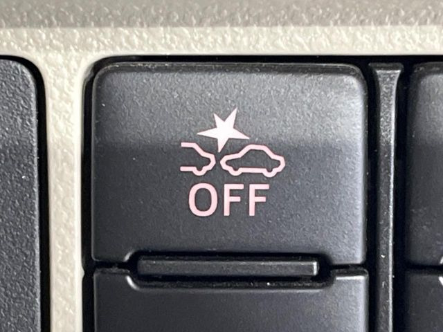 �y�X�}�[�g�A�V�X�g�z���s���ɑO���̎ԗ�����F�����A�Փ˂������Ȏ��͌x��ƃu���[�L�ŏՓˉ���Ɣ�Q�y�����A�V�X�g�B�����S�Ƀh���C�u�����y���݂��������܂��B