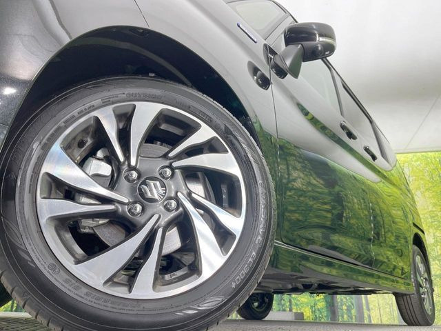 �y����15�C���`�A���~�z�C�[���z�O�ςɃ}�b�`���������A���~�z�C�[���𑕒����Ă���܂��B�e��ЊO�A���~�z�C�[����A�X�^�b�h���X�^�C�����戵�����Ă���܂��B���񂲑��k����������