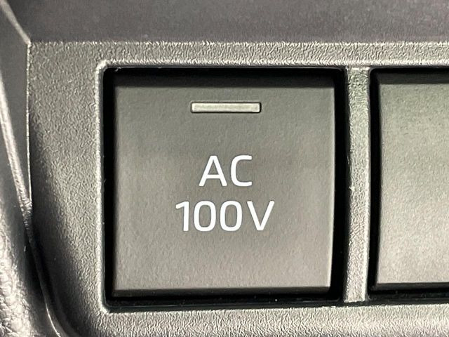 �y�A�N�Z�T���[�R���Z���g�z�L�����v��X�|�[�c�A�A�E�g�h�A�ł̃A�N�e�B�r�e�B�͂������A�ЊQ�E��d�̍ۂɏ����ɂ��Ȃ�AC100V�R���Z���g�𑕔���P�[�^�C��^�u���b�g�A�Q�[���@��̏[�d�ɂ���