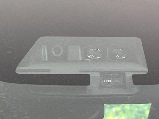 �y�v���N���b�V���Z�[�t�e�B�z�O���̎ԗ��������m���A�Փ˂������Ȏ��͌x��Œ��ӂ𑣂��A�u���[�L�𓥂ޗ͂��T�|�[�g�B�u���[�L�𓥂߂Ȃ������ꍇ�͏Փ˔�Q�y���u���[�L���쓮�A�Փˉ�����T�|�[�g���܂��B