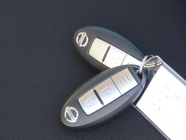 �L�[���|�P�b�g�ɓ��ꂽ�܂܂ł��G���W��ON/OFF�A�h�A�{��/�J���\���֗��ȃX�}�[�g�L�[�t�ł���