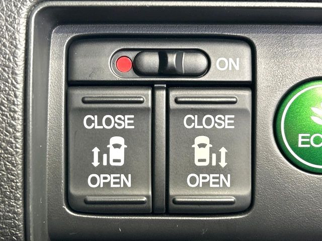 �y�����p���[�X���C�h�h�A�z�X�}�[�g�L�[��^�]�Ȃ̃X�C�b�`�Ō�ȗ����X���C�h�h�A�̊J���\���d��������͂����ăh�A���J����K�v�������A�����Ȃ��q�l�ł��ȒP�ɊJ���߂ł����K�ł���