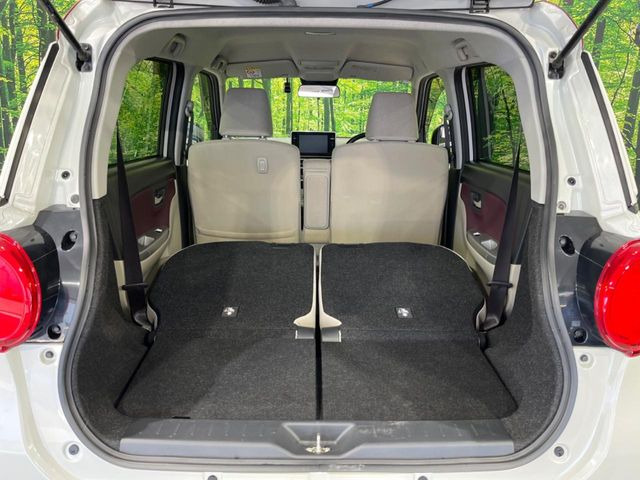 ���i�̂���������ʋ΁A���}���ɏ\���ȉ׎��X�y�[�X���m�ۂ��Ă���܂��B�Z�J���h�V�[�g��|���ƁA�傫�ȉו��̐ύڂ��\�ł���