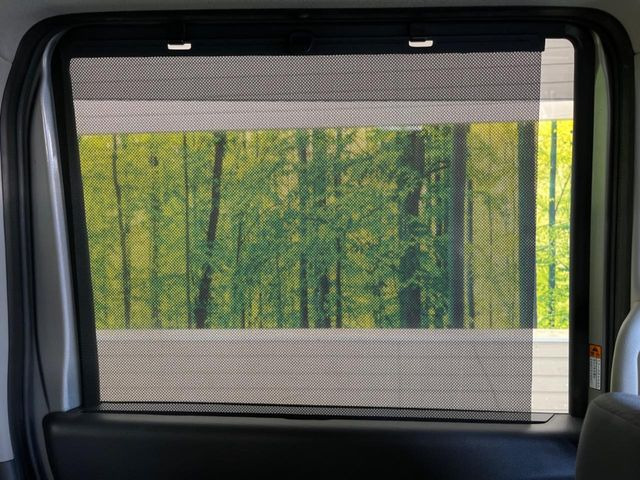 �y���[���V�F�[�h�z��������ԊO����̌���ῂ����Ƃ��ɃT�b�ƈ����o���Ďg����A���[���i�[�^�C�v�̃T���V�F�[�h�𑕔��B��Ȃɏ�������q�l���E�g�E�g�����������ȂǁA���Ђ����p����������