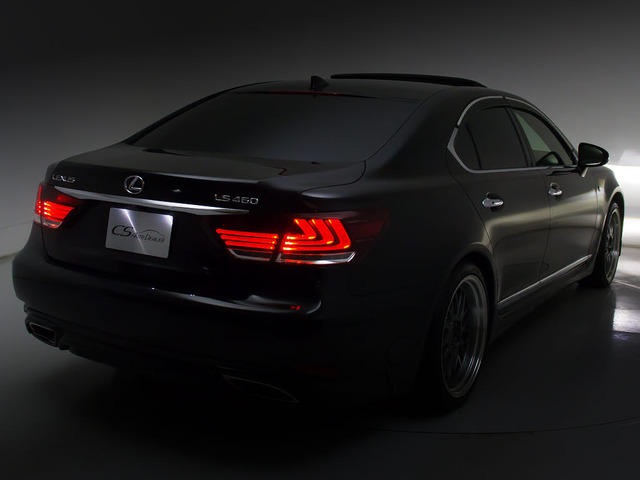 テールスモーク加工、スポイラー取付等々ドレスアップ可能です。違う角度が見たい・・・等のご要望御座いましたら是非お声掛け下さい!!お写真をお送りさせて頂きます。