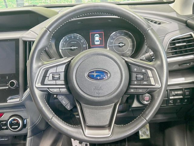 �y�����v�����X�e�A�����O�z�㎿�Ȋv���g�p���邱�ƂŁA��ɂ����������݂ƂĂ��^�]���₷���n���h���ł���