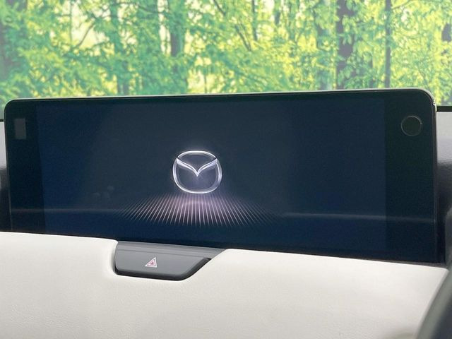 �y�}�c�_�R�l�N�g�i�r�z�ԓ��̕��͋C�Ƀ}�b�`������̌^�^�C�v�̃i�r�B�e����q�ݒ��Bluetooth�Đ����A�l�X�ȋ@�\���y���߂܂��B�����I�ȃ_�C�������삪�\�ŁA�g��������ǍD�ł��B