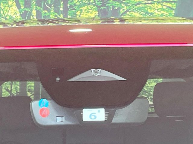 �y�X�}�[�g�u���[�L�T�|�[�g�z���s���ɑO���̎ԗ�����F�����A�Փ˂������Ȏ��͌x��ƃu���[�L�ŏՓˉ���Ɣ�Q�y�����A�V�X�g�B�����S�Ƀh���C�u�����y���݂��������܂��B