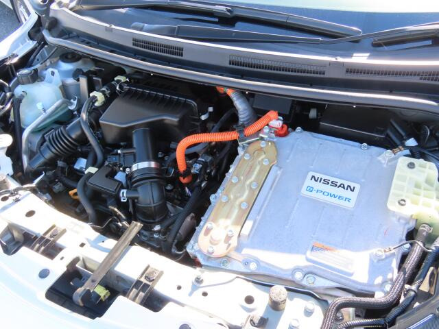 �G���W�����[�������ꂢ�ł���B�@�֋@�\�n���ǍD�ł��B�[�ԑO�ɓ_���������s���܂��B�G���W���I�C���E�I�C���t�B���^�[�E�G�A�R���t�B���^�[�E���C�p�[�S���͕K�������v���܂�(�G�A�R���t�B���^�[�́A�����Ԃ̂�)