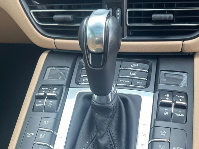 ��PDK:7���_�u���N���b�`�I�[�g�}�e�B�b�N�g�����X�~�b�V�����A�}�j���A�����[�h�ƃI�[�g�}�e�B�b�N���[�h���X�e�A�����O�z�C�[���̃p�h���V�t�g�ɂĕϑ����\�ł��B