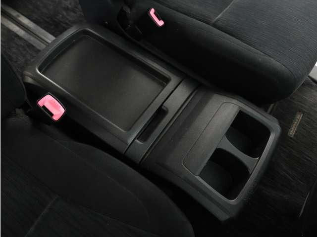 �y�Z���^�[�R���\�[���z�h�����N�z���_�[�ƕ��u�e�[�u��������A�����ɑ�e�ʂ̎��[BOX������!