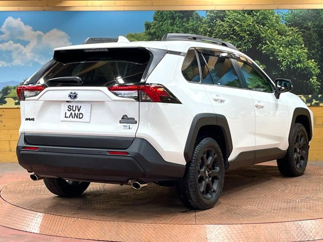 ☆全国のネクステージからお取り寄せが可能※!遠方の店舗に展示してあるクルマが気になる場合も、最寄りの店舗でご覧いただくことが可能です!是非私たちに要望をお聞かせください!※別途費用