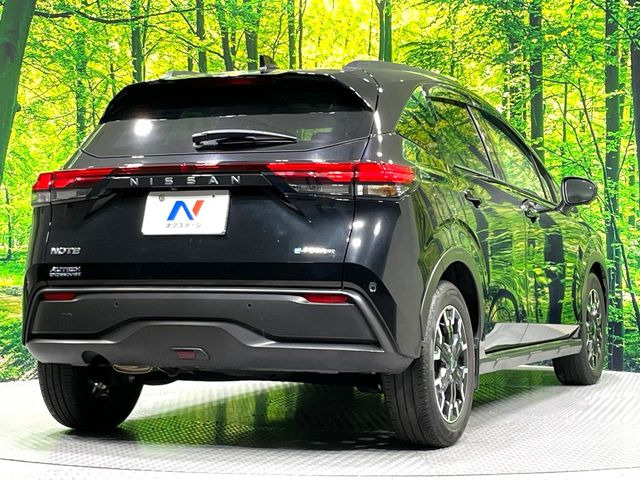 ☆全国のネクステージからお取り寄せが可能※!遠方の店舗に展示してあるクルマが気になる場合も、最寄りの店舗でご覧いただくことが可能です!是非私たちに要望をお聞かせください!※別途費用