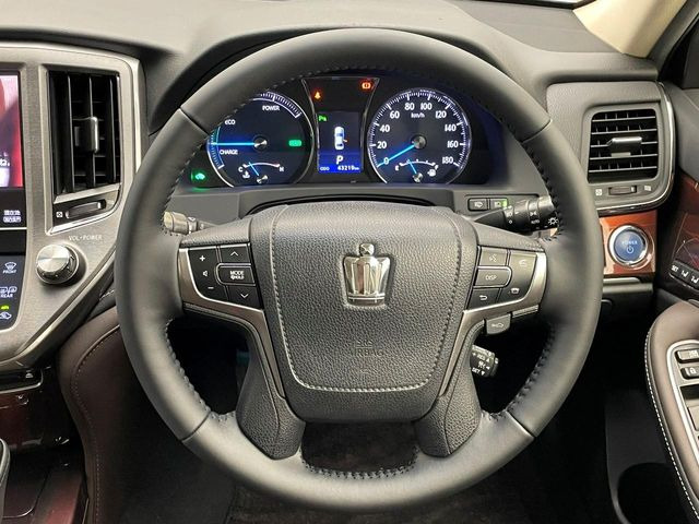 �y�����v�����X�e�A�����O�z�㎿�Ȋv���g�p���邱�ƂŁA��ɂ����������݂ƂĂ��^�]���₷���n���h���ł���