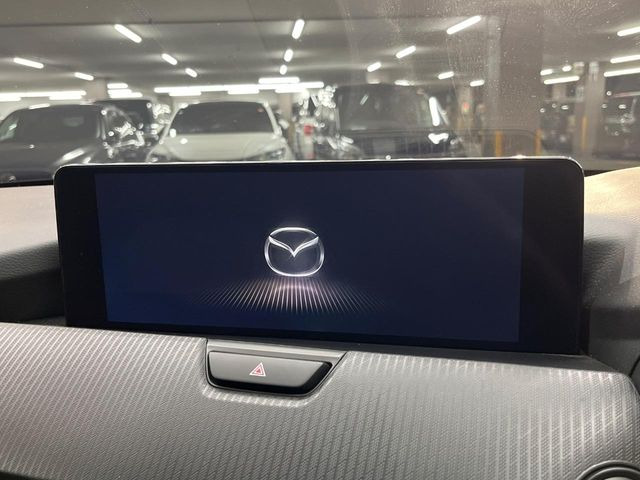 �y12.3�C���`�}�c�_�R�l�N�g�z�ԓ��̕��͋C�Ƀ}�b�`������^�f�B�X�v���C�B�X�}�z�ڑ��ł̃i�r�g�p��Bluetooth�Đ����A�l�X�ȋ@�\���y���߂܂��B�����I�ȃ_�C�������삪�\�ŁA�g��������ǍD�ł��B