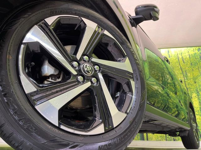 �y����17�C���`�A���~�z�C�[���z�O�ςɃ}�b�`���������A���~�z�C�[���𑕒����Ă���܂��B�e��ЊO�A���~�z�C�[����A�X�^�b�h���X�^�C�����戵�����Ă���܂��B���񂲑��k����������