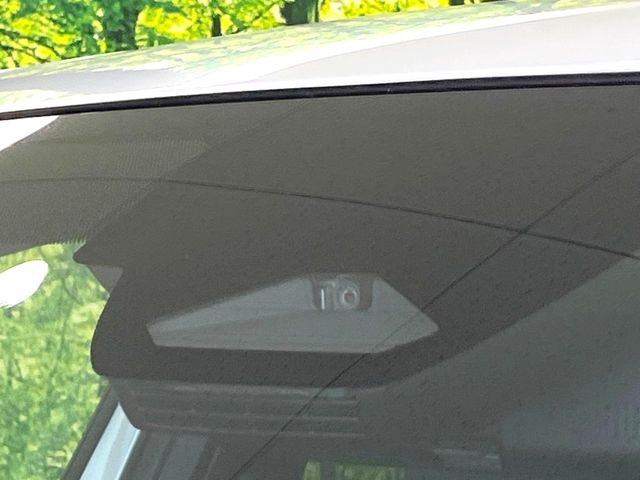 �y�g���^�Z�[�t�e�B�Z���X�z���s���ɑO���̎ԗ�����F�����A�Փ˂������Ȏ��͌x��ƃu���[�L�ŏՓˉ���Ɣ�Q�y�����A�V�X�g�B�����S�Ƀh���C�u�����y���݂��������܂��B