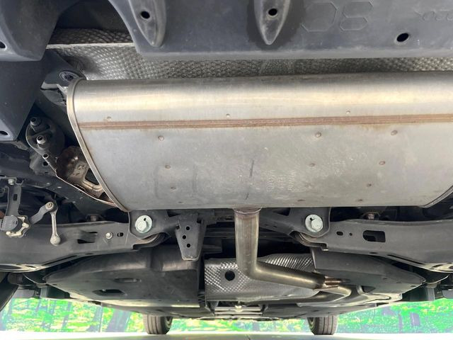 下回りがきれいなうちに、防錆加工の施工がオススメ。降雪地域はもちろん、沿岸部にお住いの方や、趣味でマリン・ウィンタースポーツをされる方にご好評いただいております。