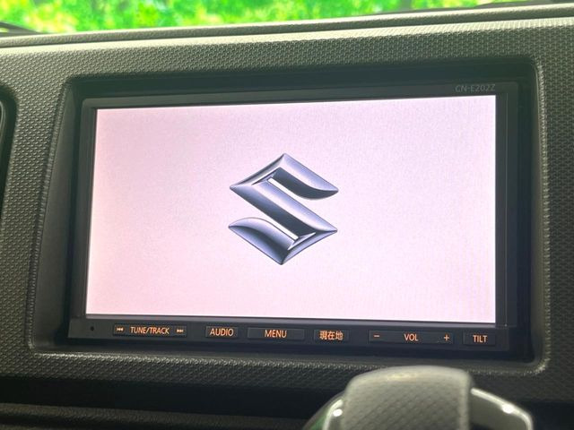 �y�����i�r�z�l�C�̏����i�r�𑕔����Ă���܂��B�i�r�̎g���₷���͂������A�I�[�f�B�I�@�\���[��!�L�����v�◷�s�͂������A�ʋ΂┃�����ȂǕ��i�̃h���C�u���y�����Ȃ�͂���