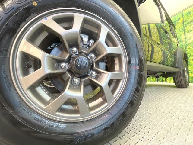 �y����15�C���`�A���~�z�C�[���z�O�ςɃ}�b�`���������A���~�z�C�[���𑕒����Ă���܂��B�e��ЊO�A���~�z�C�[����A�X�^�b�h���X�^�C�����戵�����Ă���܂��B���񂲑��k����������