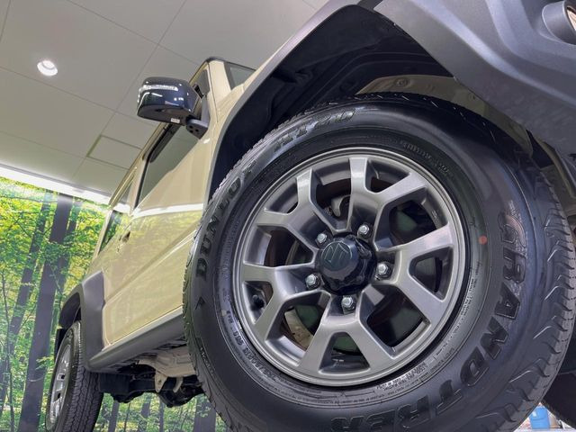 �y����15�C���`�A���~�z�C�[���z�O�ςɃ}�b�`���������A���~�z�C�[���𑕒����Ă���܂��B�e��ЊO�A���~�z�C�[����A�X�^�b�h���X�^�C�����戵�����Ă���܂��B���񂲑��k����������