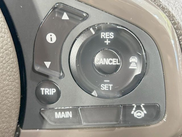 �y�A�_�v�e�B�u�N���[�Y�R���g���[���z�������H�ł̒��������s���y��!!�����ő��x��ۂN���[�Y�R���g���[�����A�Փˌy���V�X�e���ƘA�g���A�O���̎ԗ������m���ĎԊԂ�ۂ悤�ɑ��x���߂��Ă���܂�!!