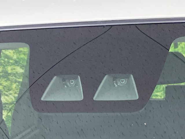 �y�X�}�[�g�A�V�X�g�z���s���ɑO���̎ԗ�����F�����A�Փ˂������Ȏ��͌x��ƃu���[�L�ŏՓˉ���Ɣ�Q�y�����A�V�X�g�B�����S�Ƀh���C�u�����y���݂��������܂��B