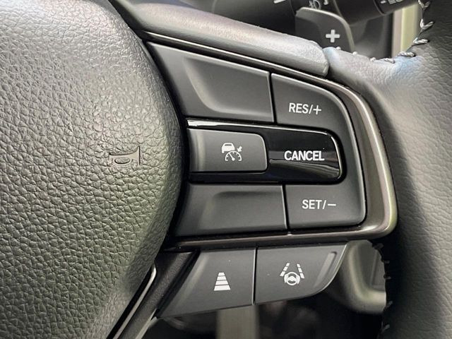 �y�A�N�e�B�u�g���N�V�����R���g���[���z�ᓹ�E�ʂ���݂ȂǂŃX���b�v���N�������ۂ̒E�o���T�|�[�g���Ă����S�����@�\�B�{�i�hSUV�Ȃ�ł͂̓����I�ȑ����ł�!