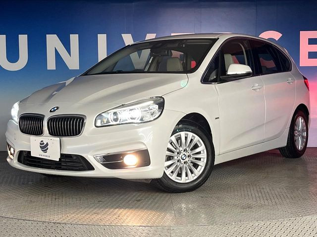 ●LEDヘッドライト:夜間走行時も良好な視界を確保し安心して運転できる高輝度LEDヘッドライトを装備!点灯速度が早く、消費電力も抑えられています。