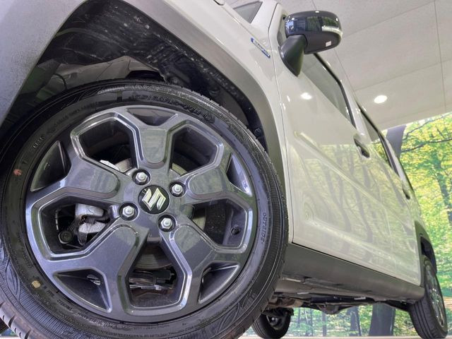 【純正15インチアルミホイール】外観にマッチした純正アルミホイールを装着しております。各種社外アルミホイールや、スタッドレスタイヤも取扱いしております。是非ご相談ください♪