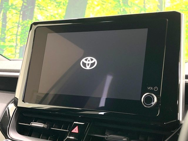 �y8�C���`�i�r�t�f�B�X�v���C�I�[�f�B�I�z���ʂ̃f�B�X�v���C��AppleCarPlay��AndroidAuto�����p�\�B�傫�ȉ�ʂŃX�}�z�i�r�A�v���������p���������܂���