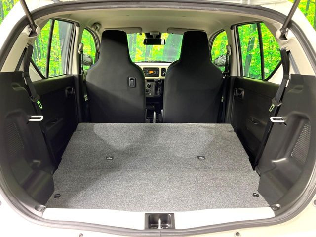 ���i�̂���������ʋ΁A���}���ɏ\���ȉ׎��X�y�[�X���m�ۂ��Ă���܂��B�Z�J���h�V�[�g��|���ƁA�傫�ȉו��̐ύڂ��\�ł���