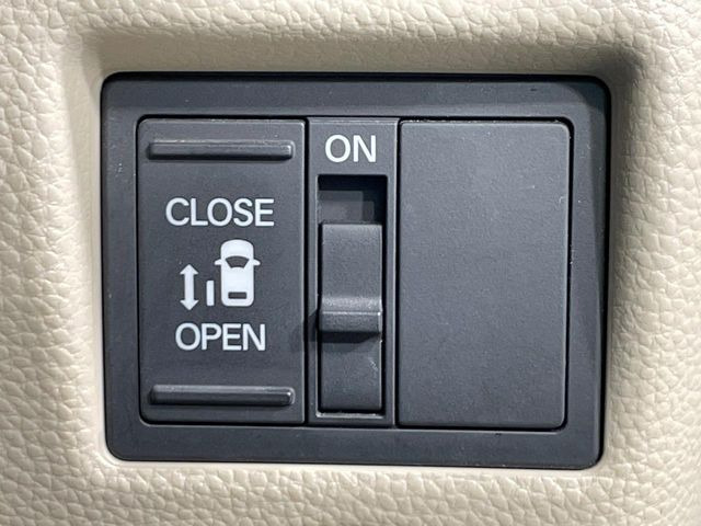 �y�p���[�X���C�h�h�A�z�X�}�[�g�L�[��^�]�Ȃ̃X�C�b�`�ŃX���C�h�h�A�̊J���\���d��������͂����ăh�A���J����K�v�������A���������q�l�ł��A�d���ו��������Ă��鎞�����N�ɊJ���߂ł��܂���