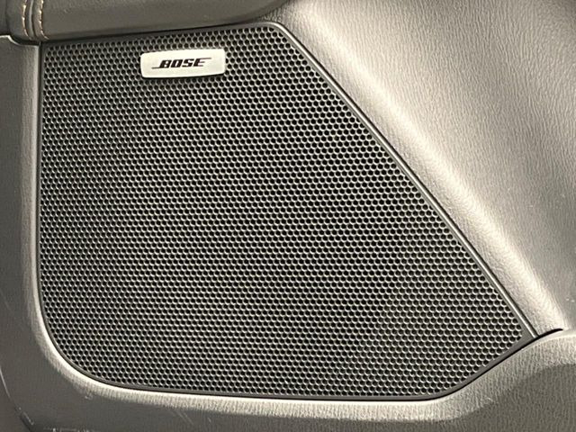 �yBOSE�T�E���h�V�X�e���z���[�J�[�I�v�V�����̍��i�ʃT�E���h�V�X�e���𓋍ځB��p�̃`���[�j���O���{���ꂽ�召�l�X�ȃX�s�[�J�[����ǎ��ȃT�E���h���t�ł��A�Տꊴ���ӂ�鉹����Ԃ����o���܂��B