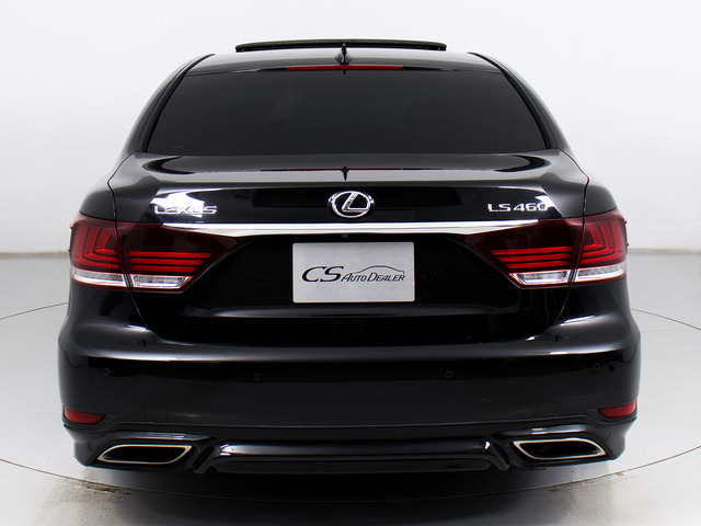 ★クリアランスソナー(前後コーナーセンサー)が付いています!フロント&リアにセンサーがあり、障害物に近づくと警告音が鳴り、更にはマルチ画面上にも表示されます!すごく便利な人気装備です!!