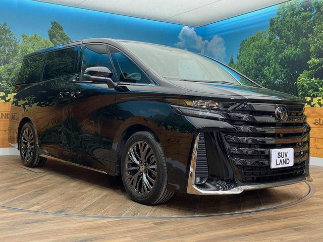 高透明度のガラス皮膜で撥水はもちろん、上質なツヤ・光沢を実現。紫外線や酸性雨から大切な愛車を保護し、色あせ・劣化を防止。「弾スプラッシュコート」、「弾プリミッサコート」からお選びいただけます。